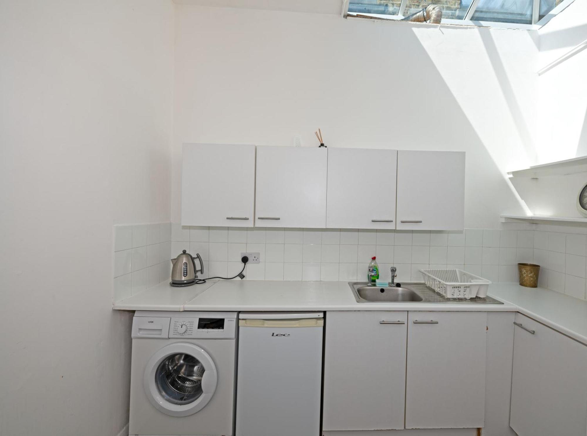Flat In Clapham Budget Friendly Stay ลอนดอน ภายนอก รูปภาพ