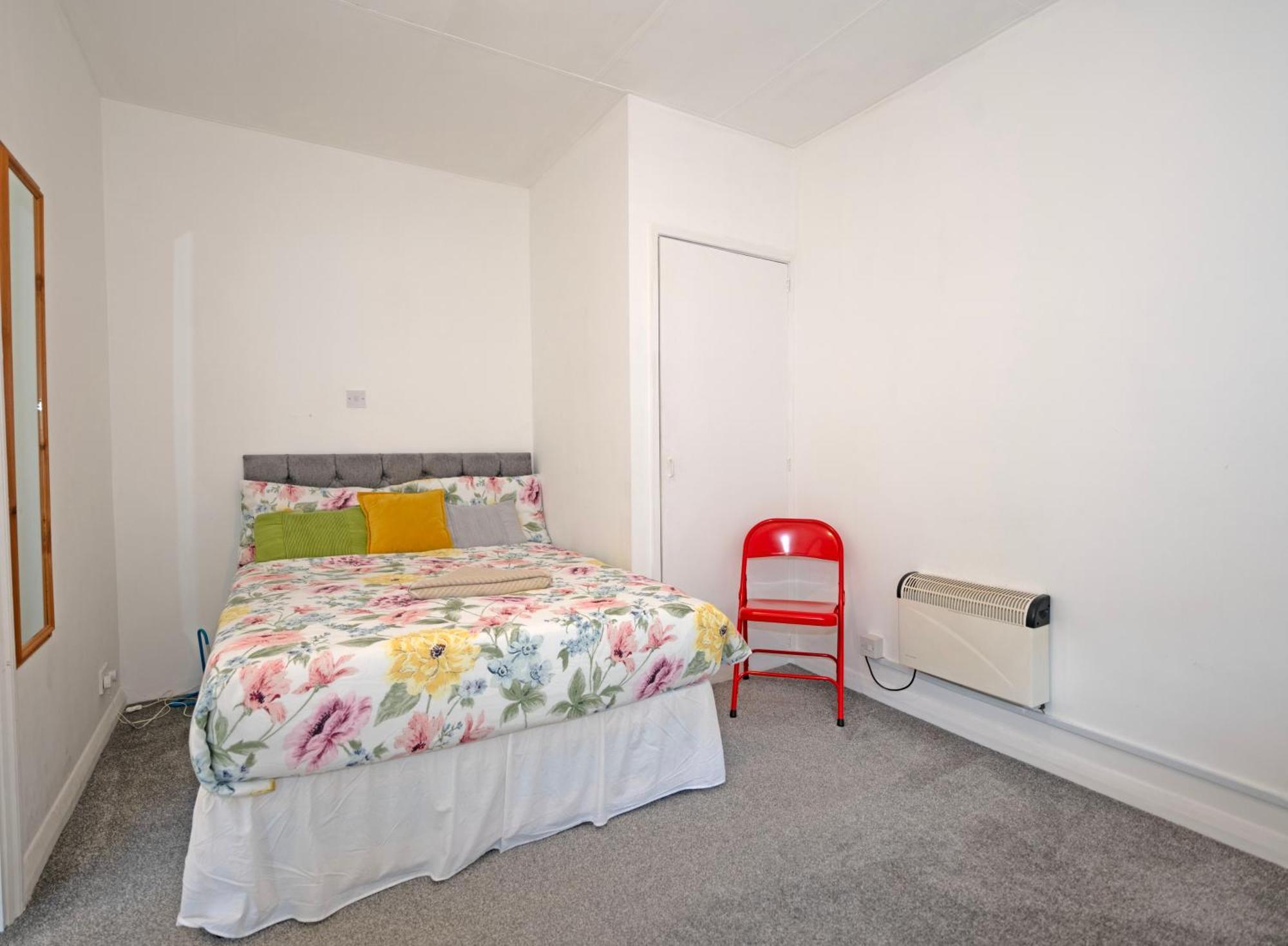 Flat In Clapham Budget Friendly Stay ลอนดอน ภายนอก รูปภาพ