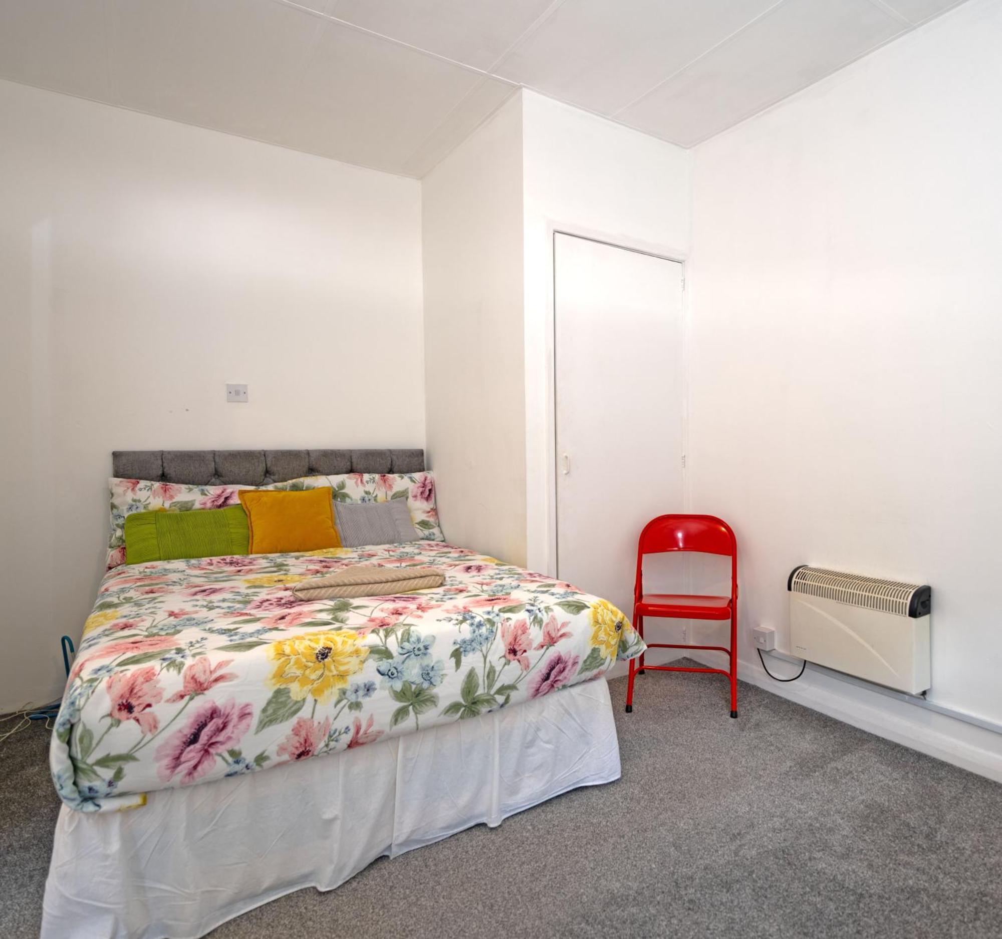 Flat In Clapham Budget Friendly Stay ลอนดอน ภายนอก รูปภาพ